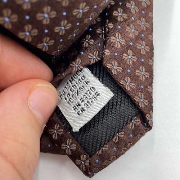 Bundle of two blue and brown Geoffrey Beene ties - Picture 5 of 7